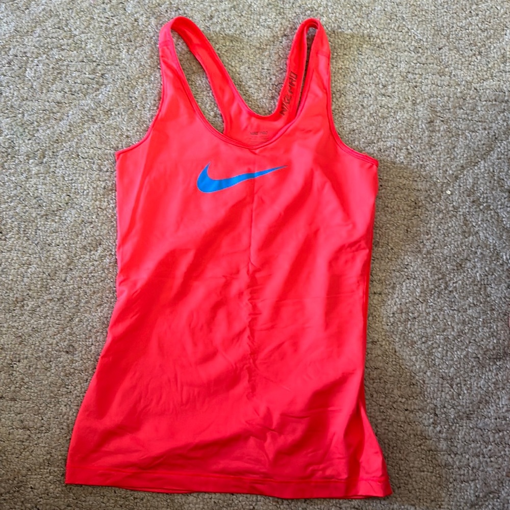 Nike tank